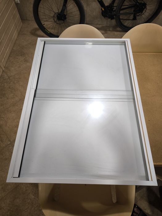 Vitrine (afixar documentos)