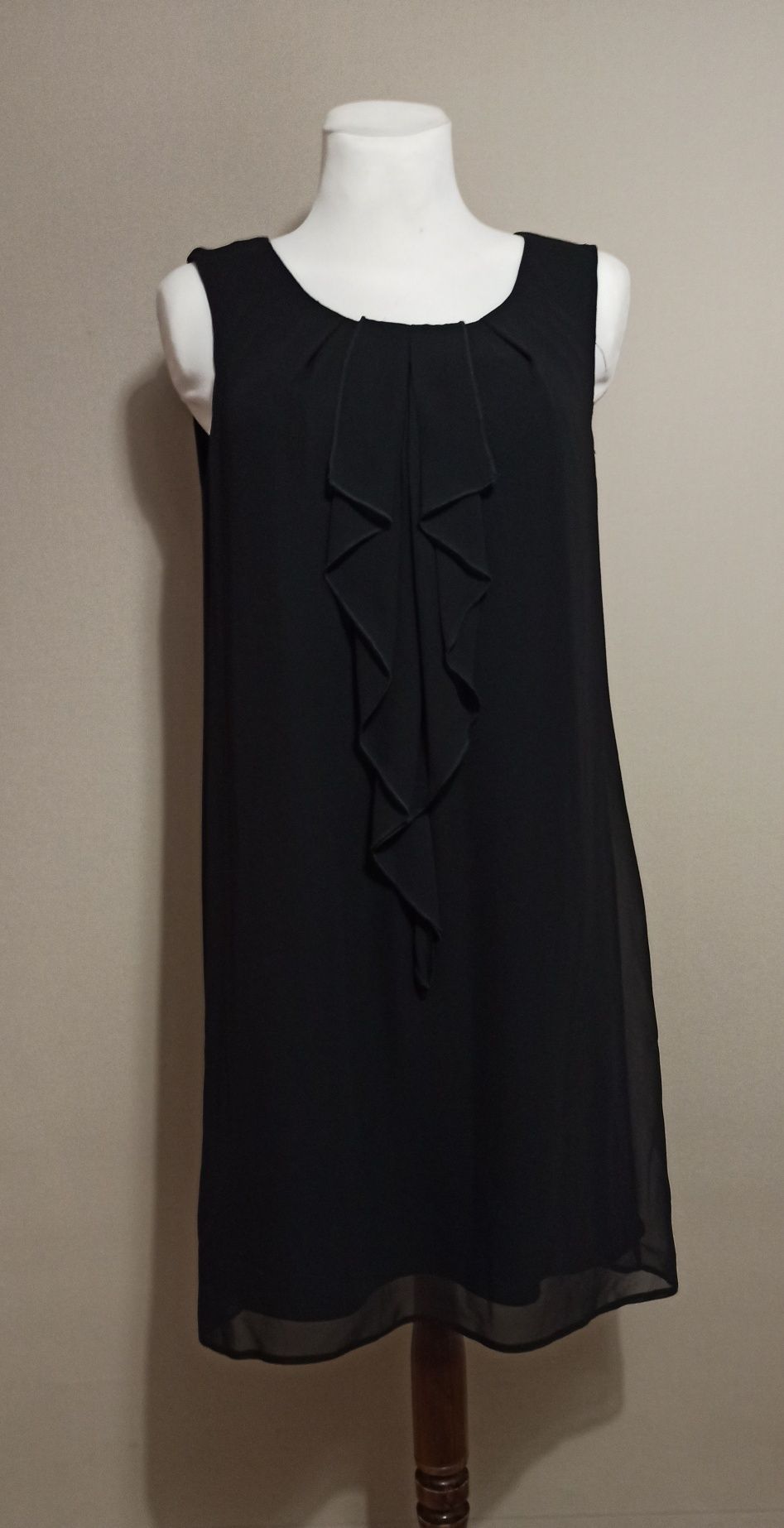 Luzna czarna sukienka