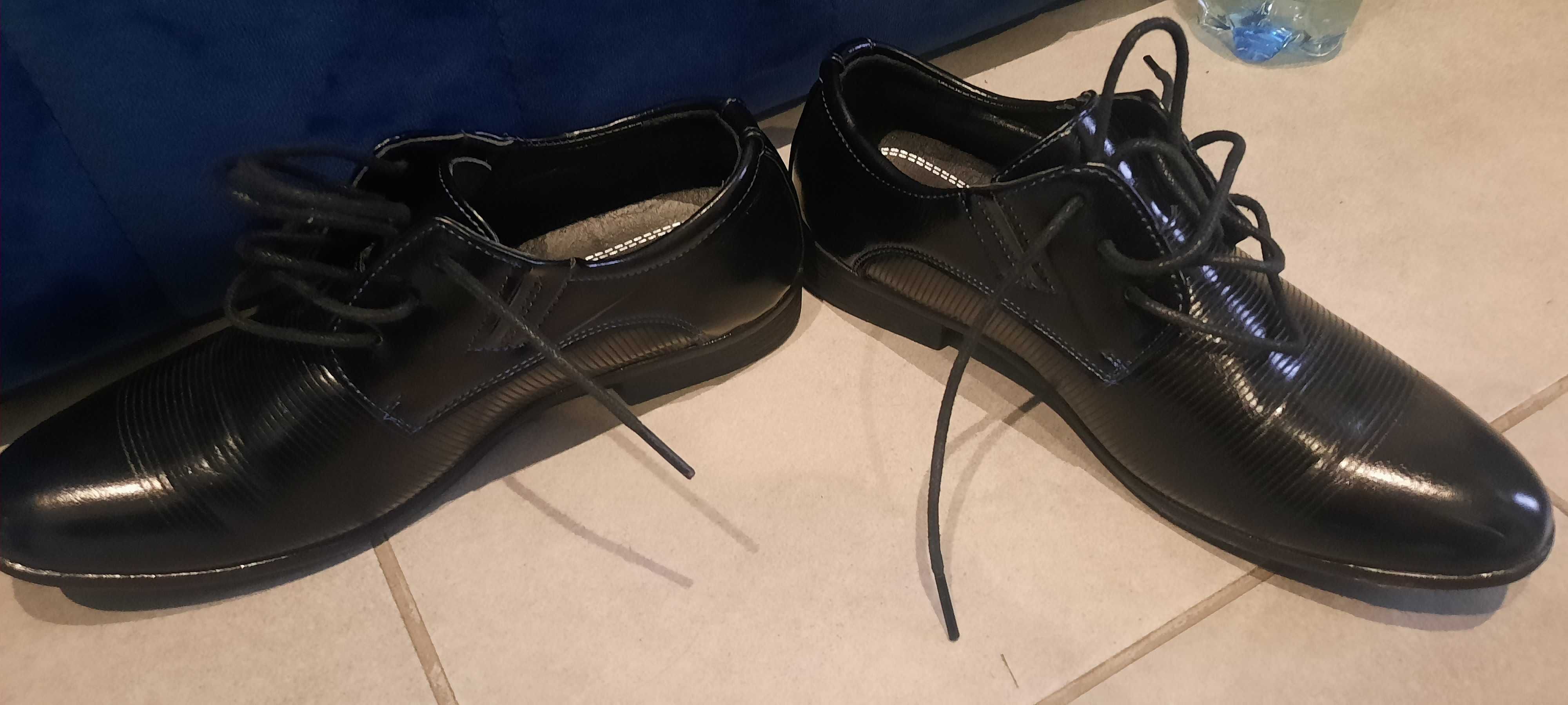 Buty komunijne 37