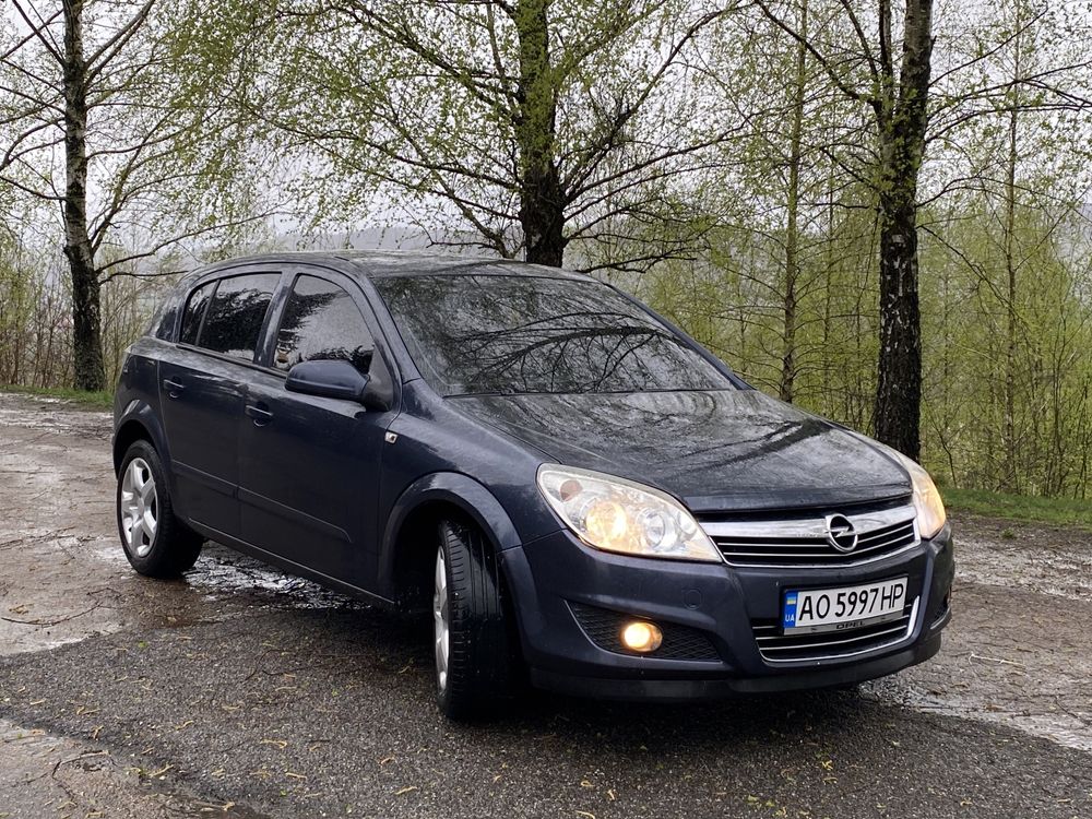 Продам Opel Astra H