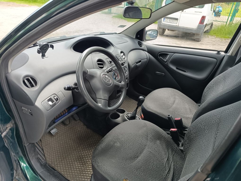 Sprzedam Toyotę Yaris 1 generacji z silnikiem. 1.4d