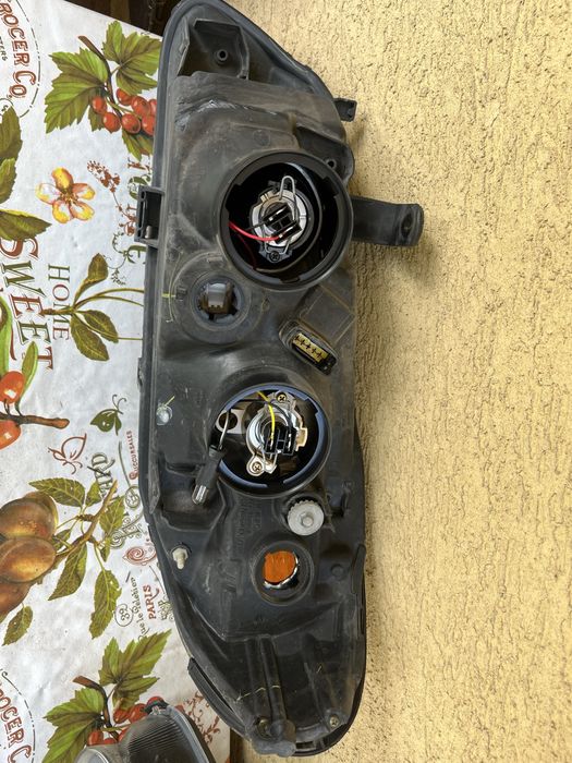 Reflektor lampa prawa Nissan Almera n16