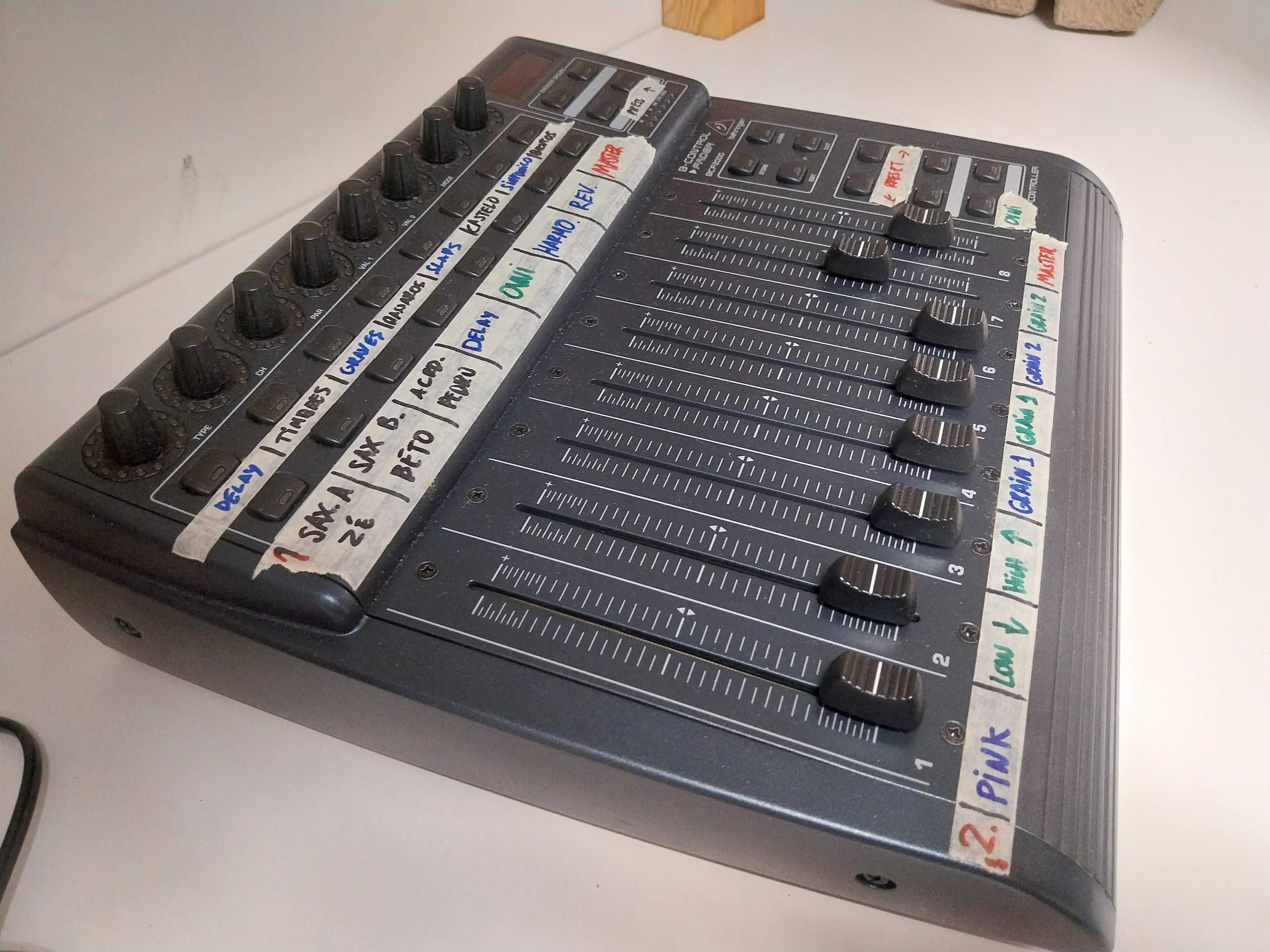 Controlador de som b-control fader BCF2000