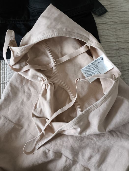 Biustonosz samonośny M i halka