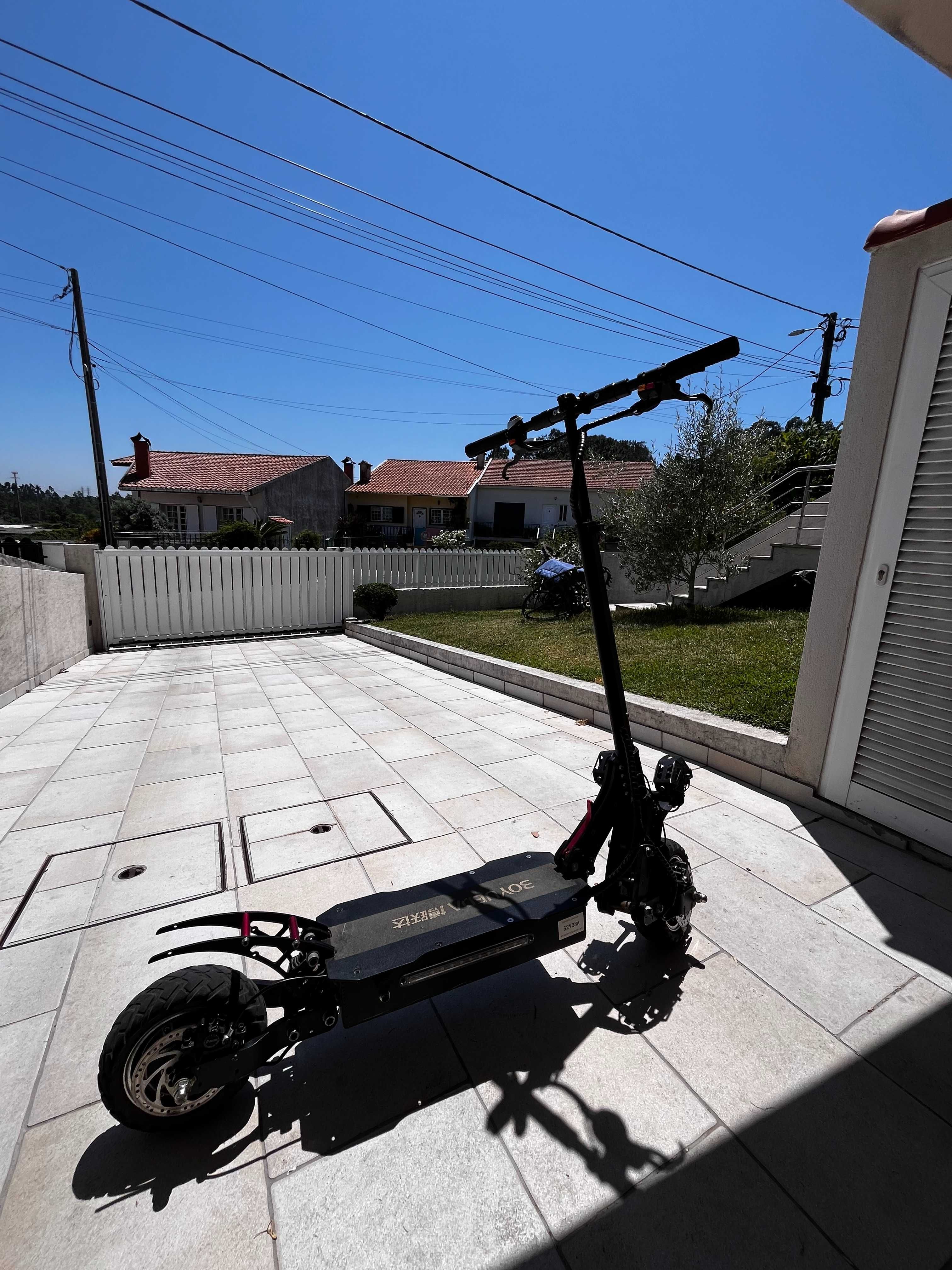 Trotinete elétrica BOYUEDA C2 - 3200W, 52V 28A, 65 km/h (negociável)