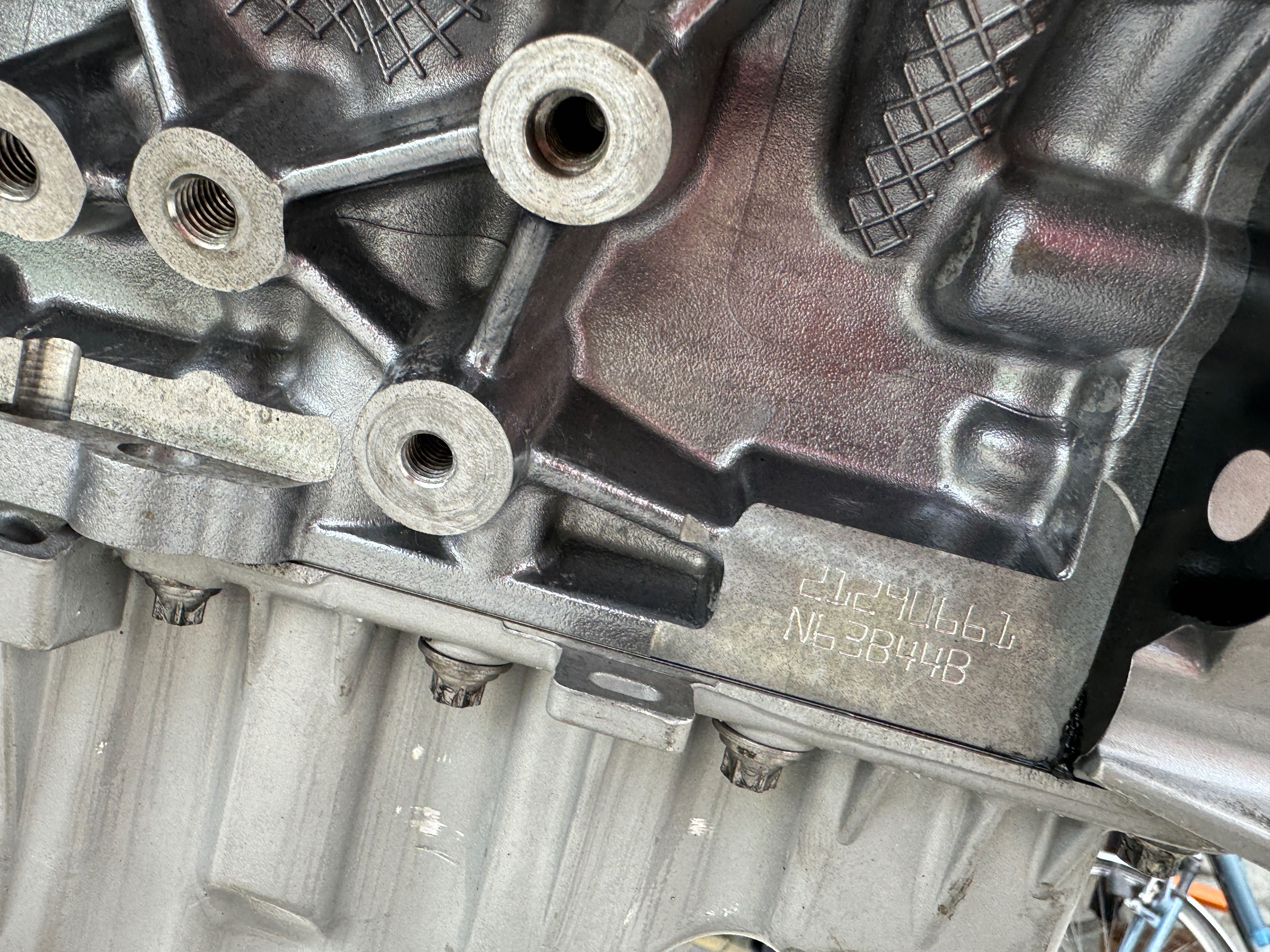 Голий Мотор Двигатель Двигун BMW N63 N63B44B 4.4 330 kw 449 к.с.