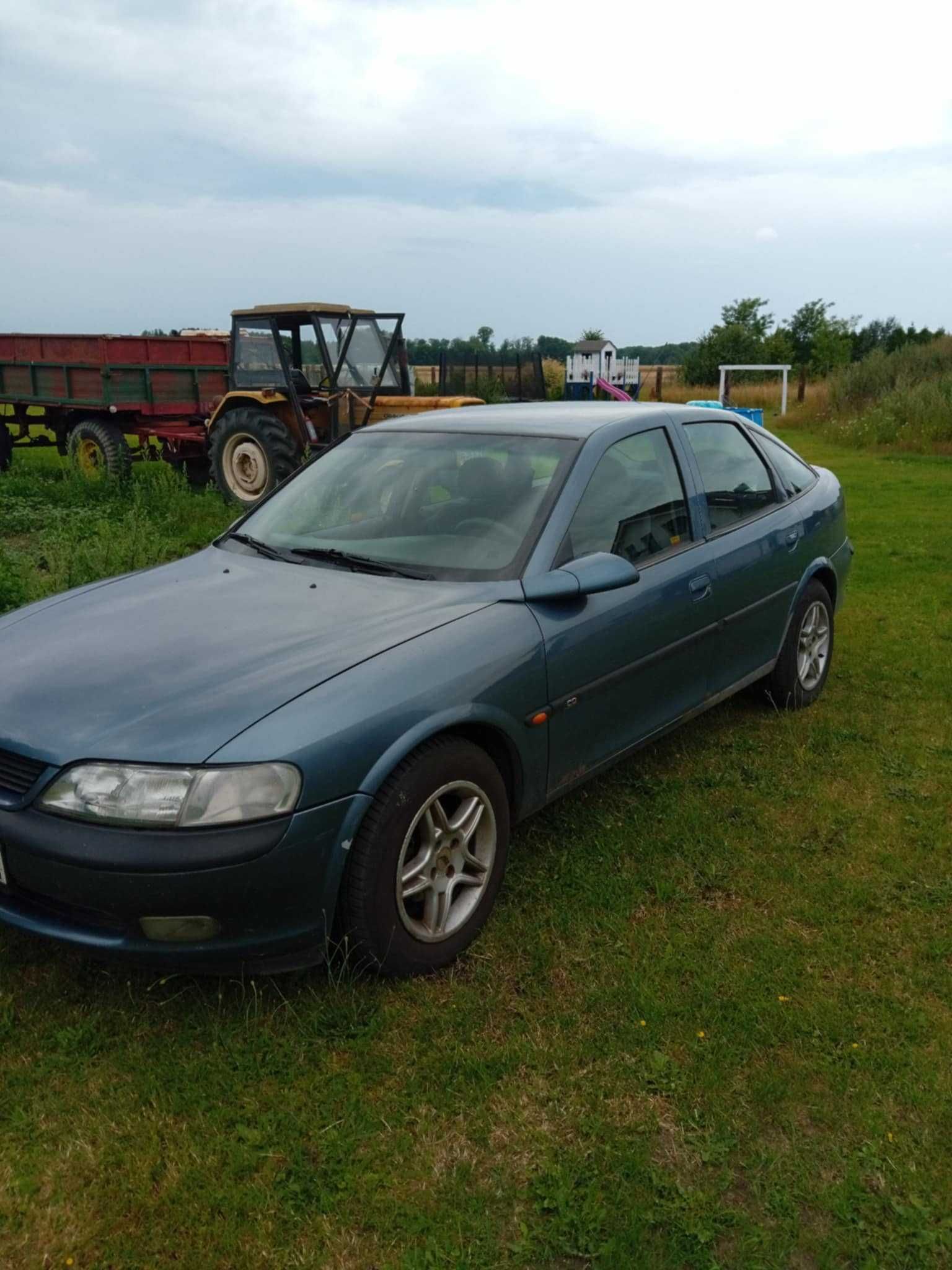 Opel Vectra B 1998r. 1.8 benzyna klima niesprawna. Do połowy listopada