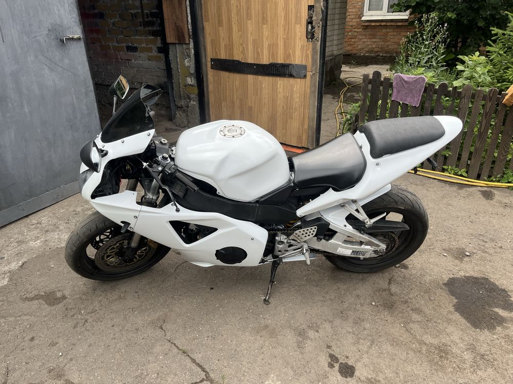 Продам Honda CBR1000