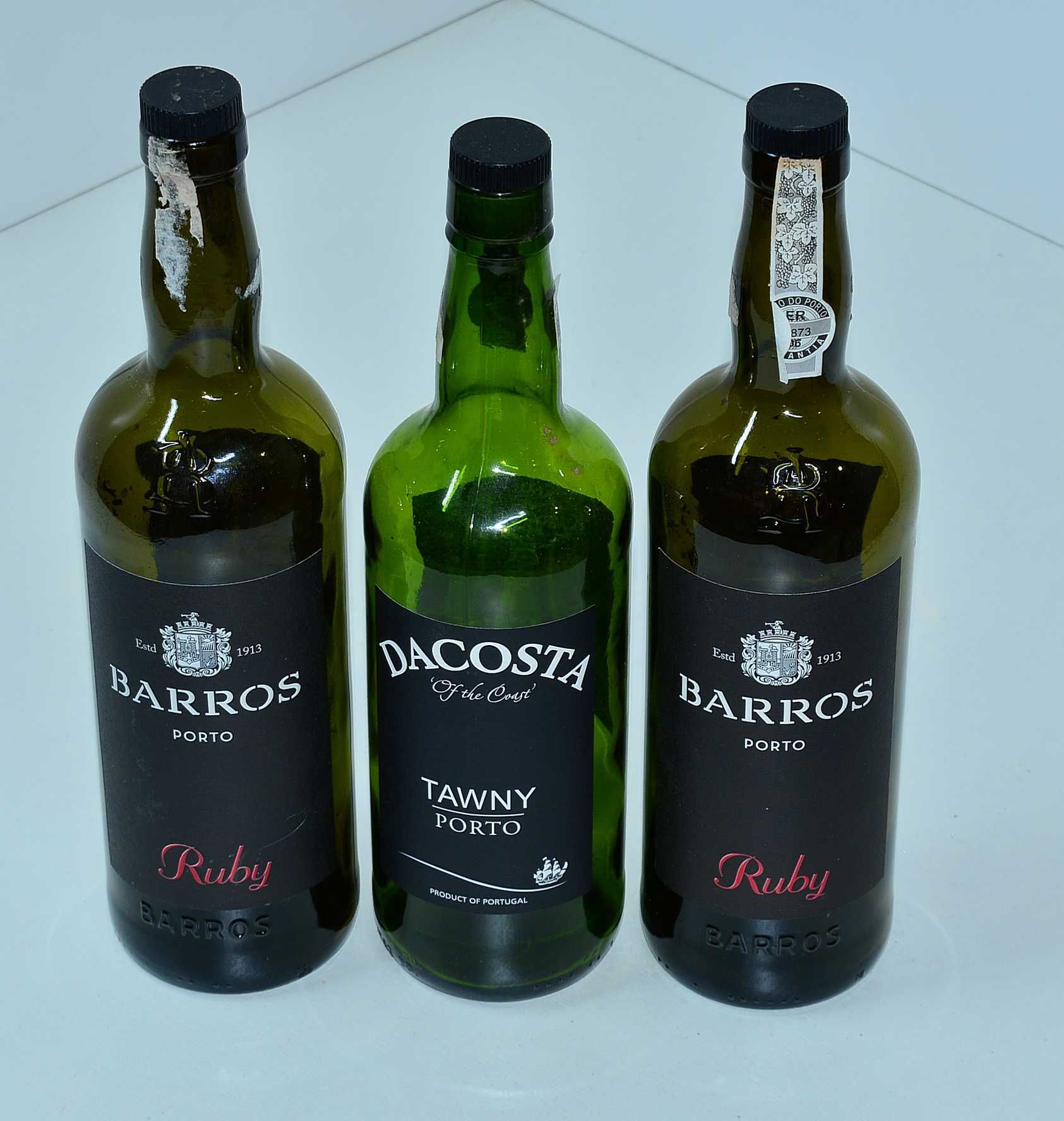 Бутылка винная 0,7 и 1,5 л,так же из-под виски, рома, портвейна и др.