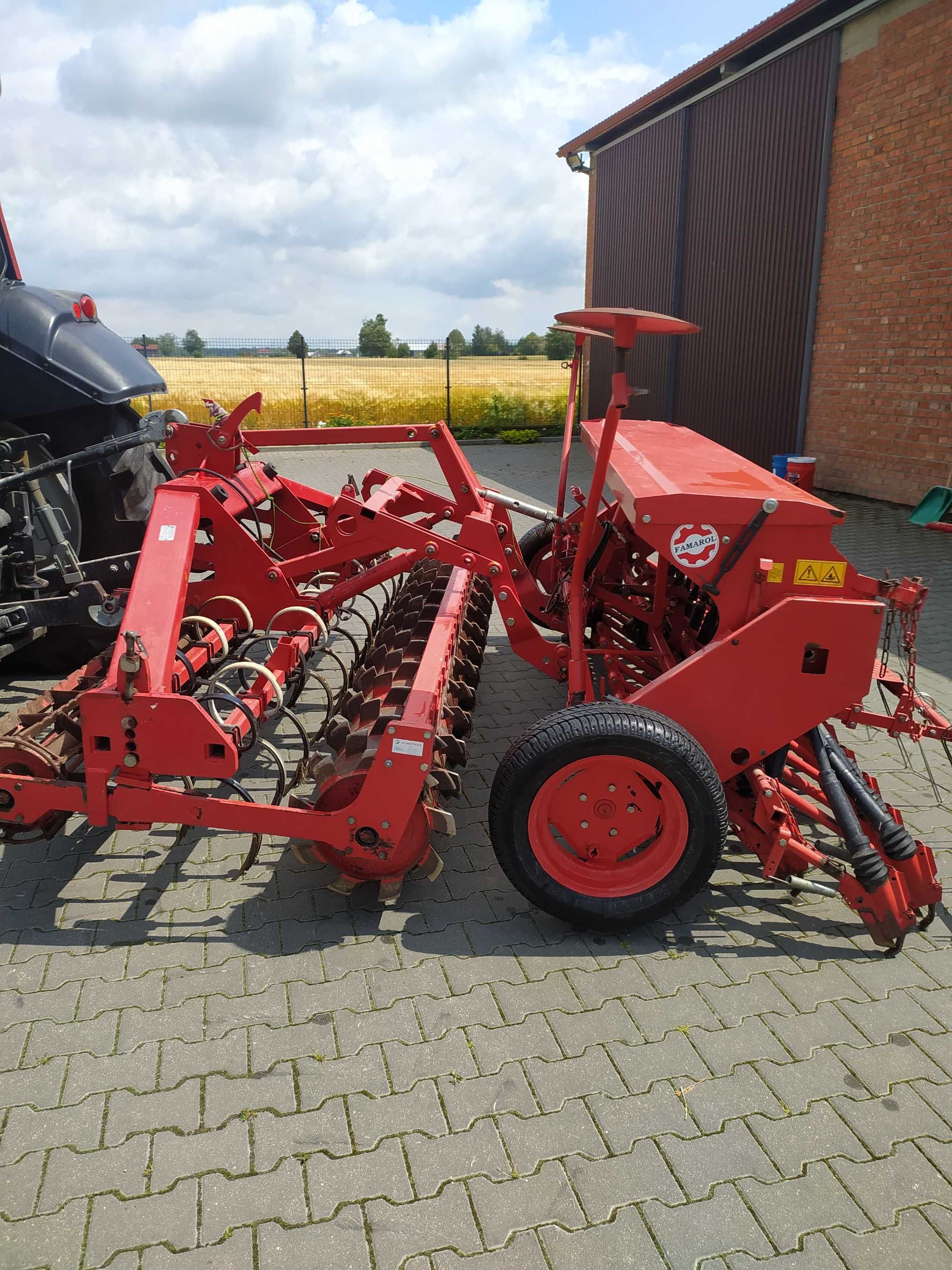 Agregat uprawowo siewny Famarol
