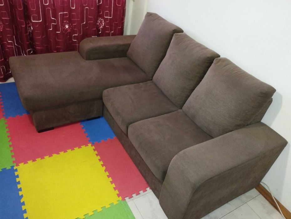 Sofá com Chaise Longue Reversível