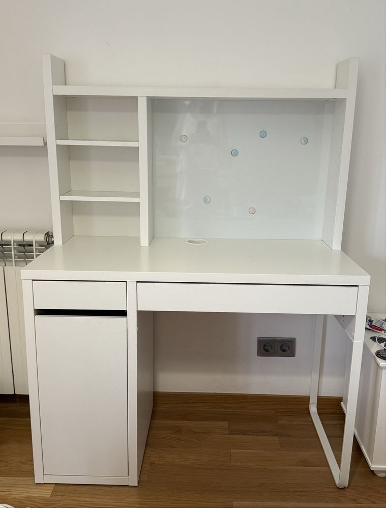 Secretária Micke Ikea + módulo adicional com muito pouco uso!