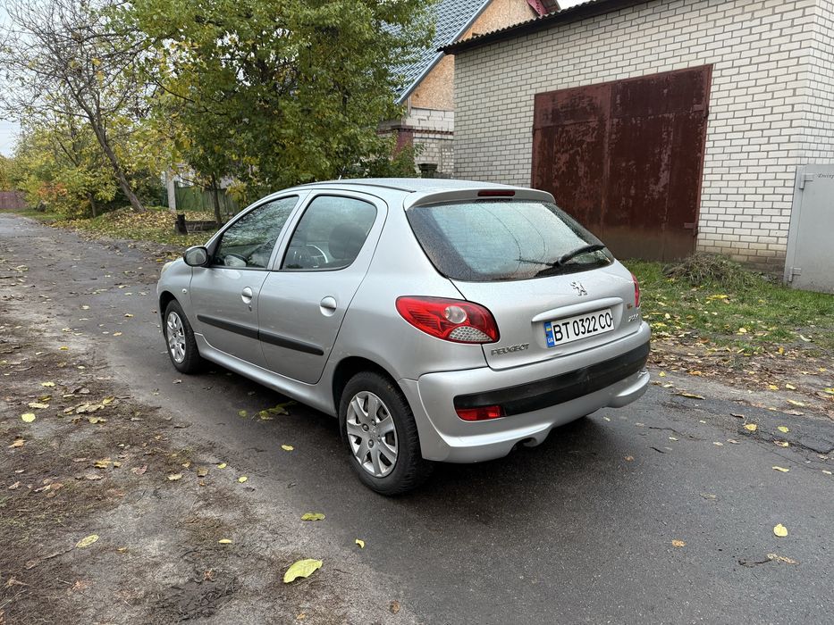 Пежо 206+ 2009 рік