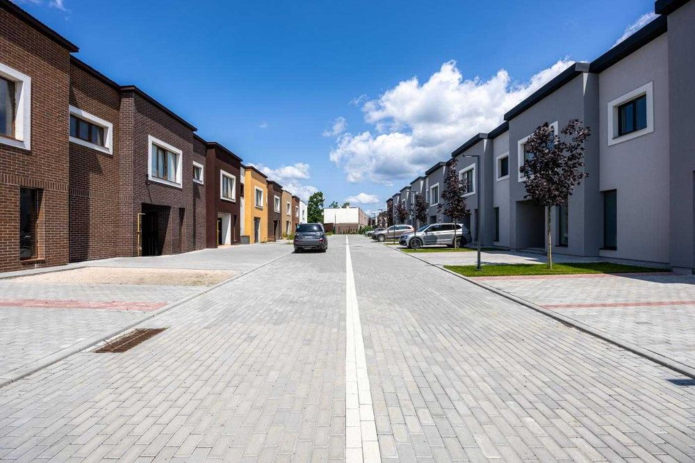 Продаж зданого котеджу, без ремонту/вул. Янівська/Брюховичі/Бірки