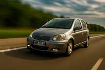 Toyota Yaris Toyota Yaris – Nowe Opony, Świetny Stan, Salon Polska