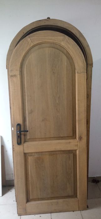 Двері дубові нові