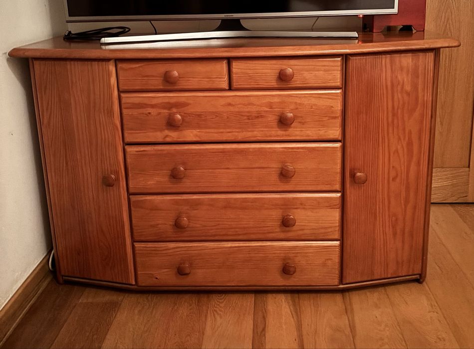 Cómoda CERNE em madeira maciça