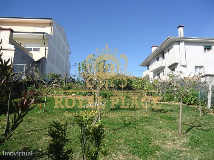 Terreno para construção de Moradia 3 Frentes em Sanguedo