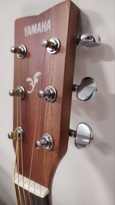 Продам акустичну гітару YAMAHA F370