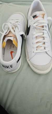 Buty Nike Blazer Low Platform  biały