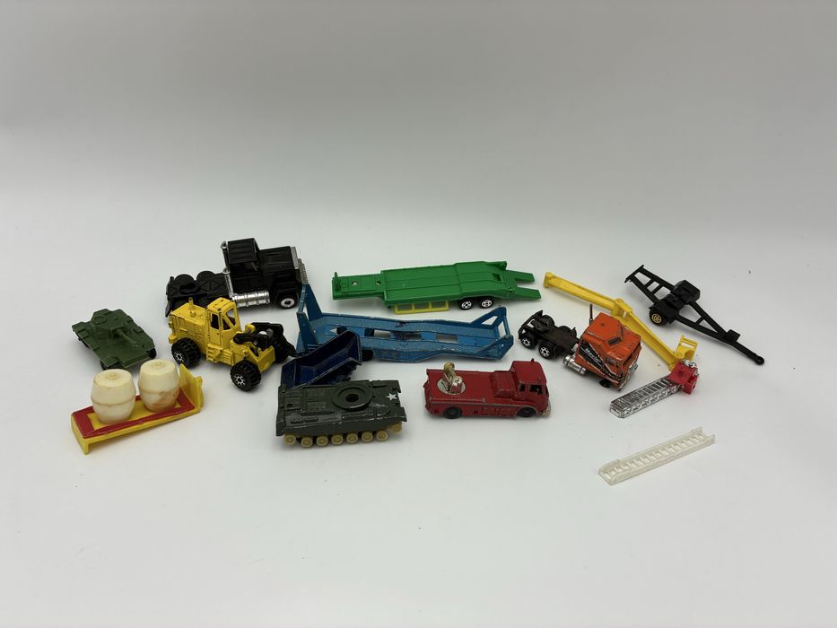 Złom modelarski na części majorette husky