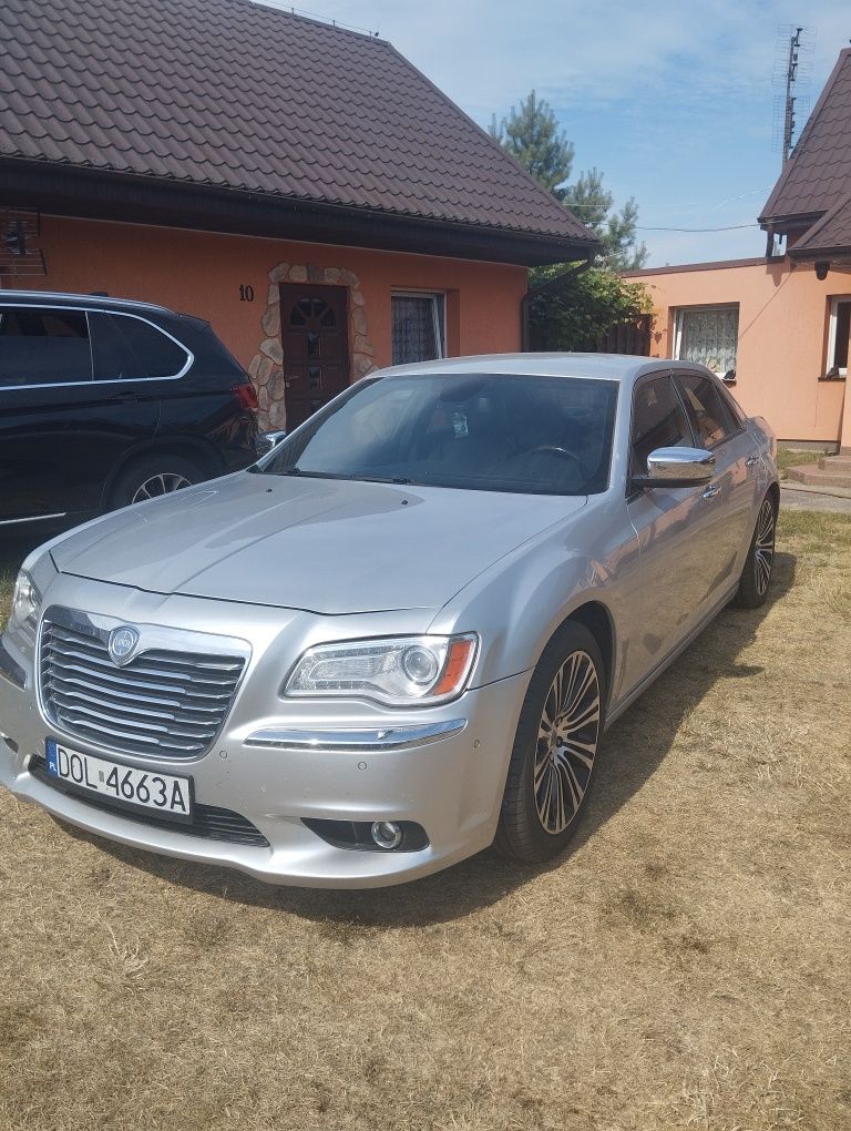 Lancia Thema Chrysler 300C 3.0 CRD 2012 r