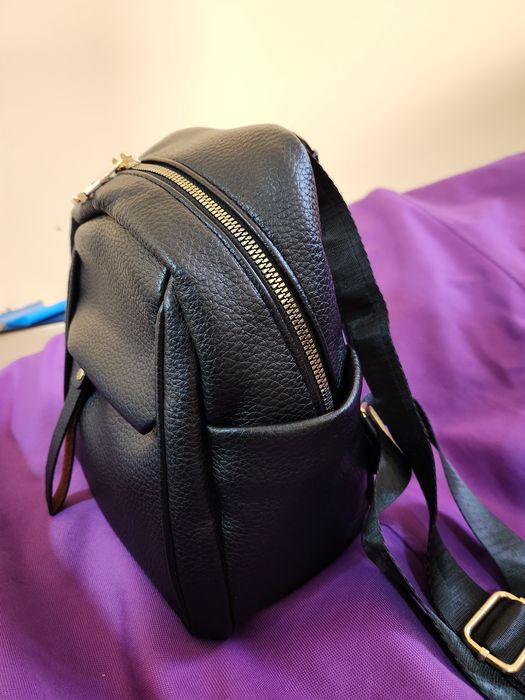Жіночий рюкзак,  рюкзак в чорному кольорі,  рюкзак
