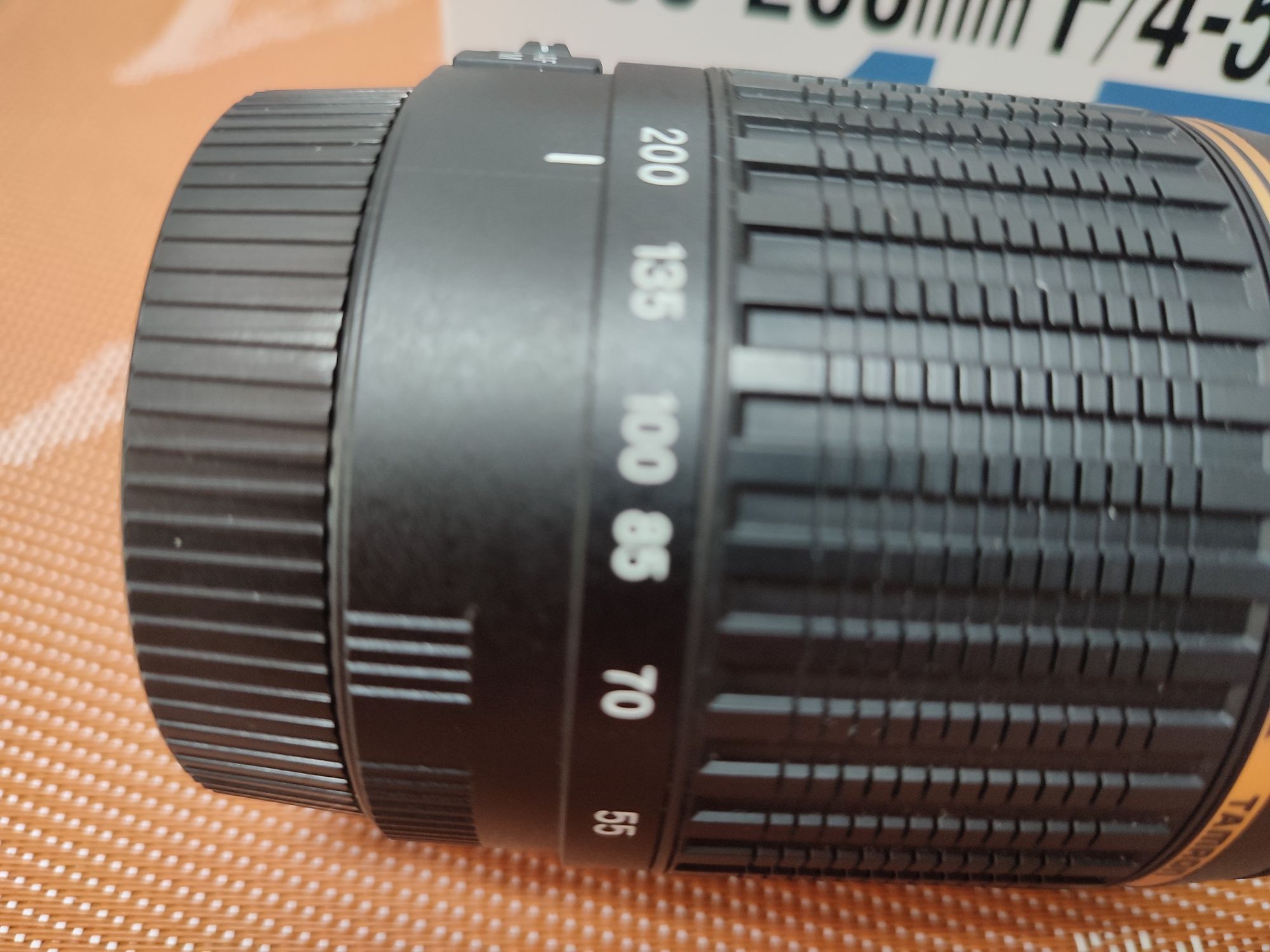 Vende se Lente TAMRON 55-200