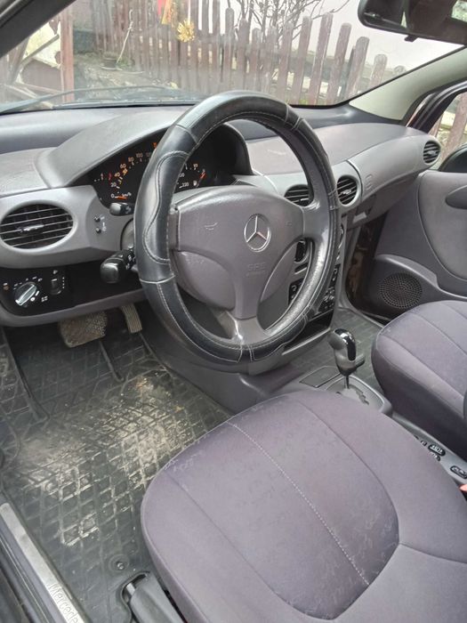 Продаж автомобілів