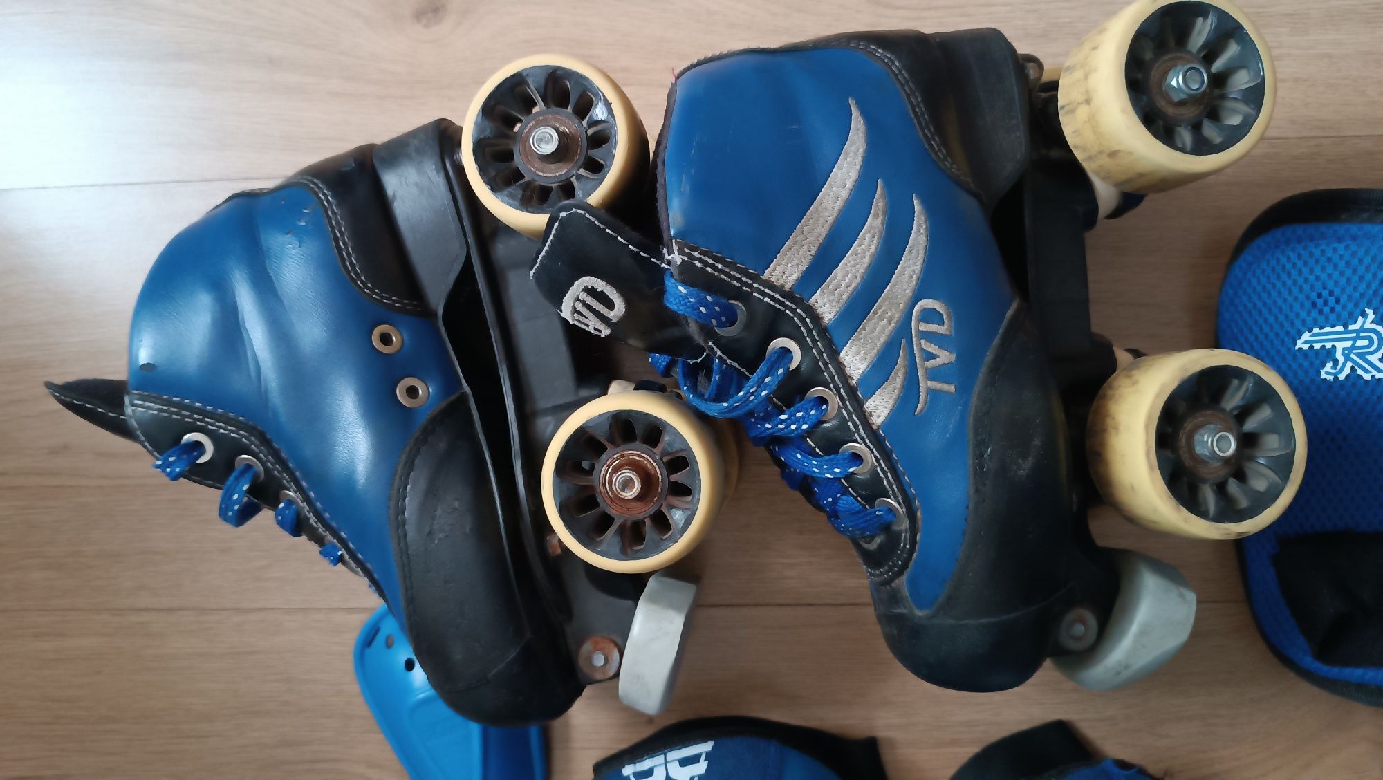 Patins hóquei TVD com equipamento completo