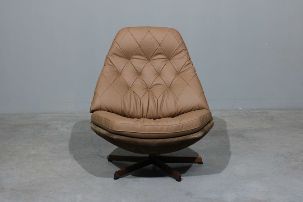 Poltrona + pousa pés Madsen & Schubell modelo MS68 | Design Nórdico