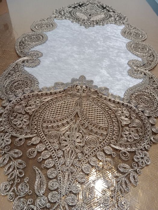 Bieżnik welurowy ze złotą gipiurą 40x140cm