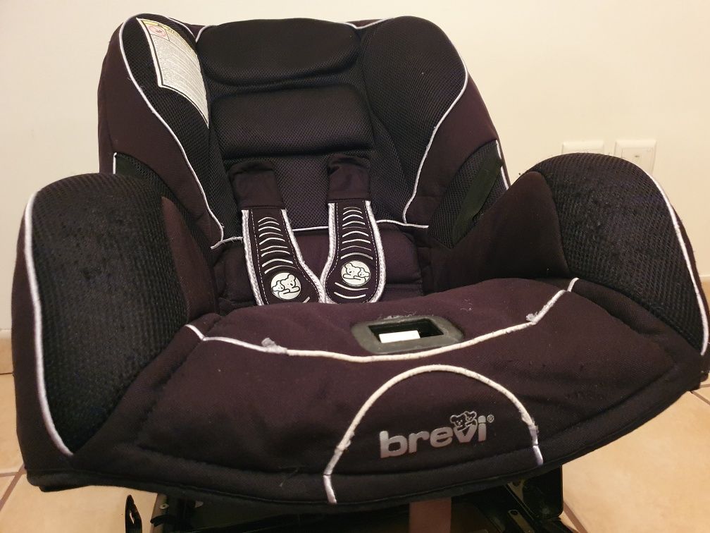 Cadeira auto Brevi usada