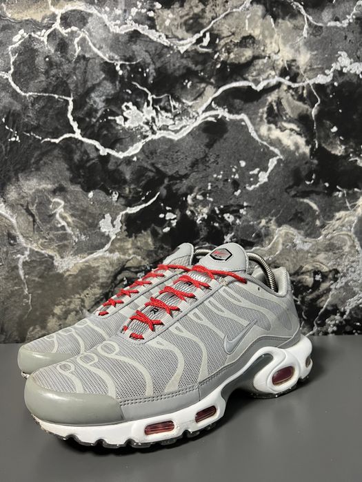 Кросівки чоловічі Nike Air Max Plus TN Grey Red 42р