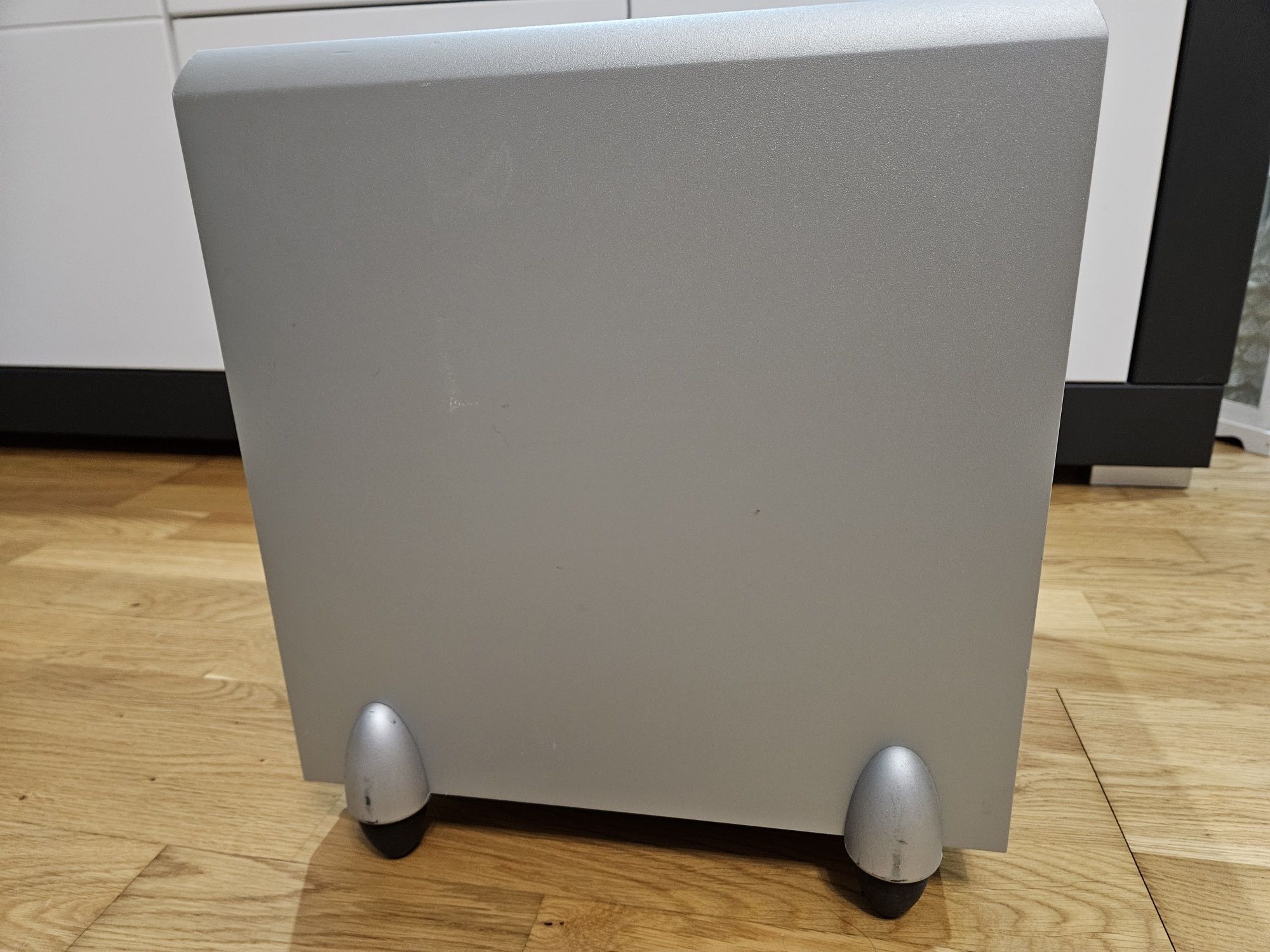 KEF PSW 2010 Subwoofer aktywny