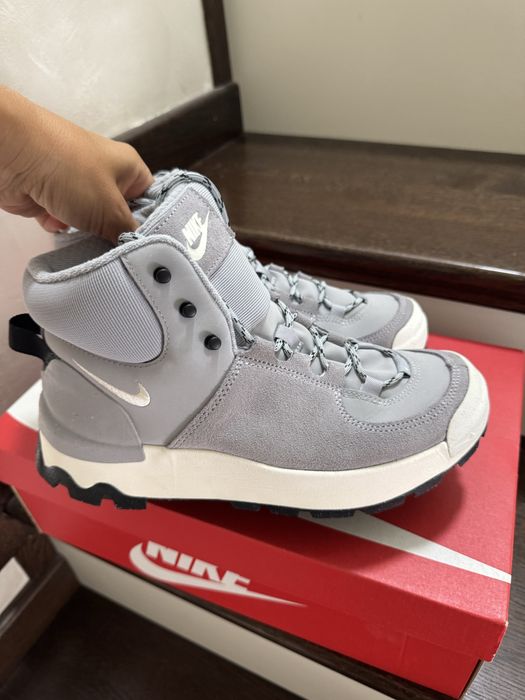 Жіночі Зимові черевики фірми nike