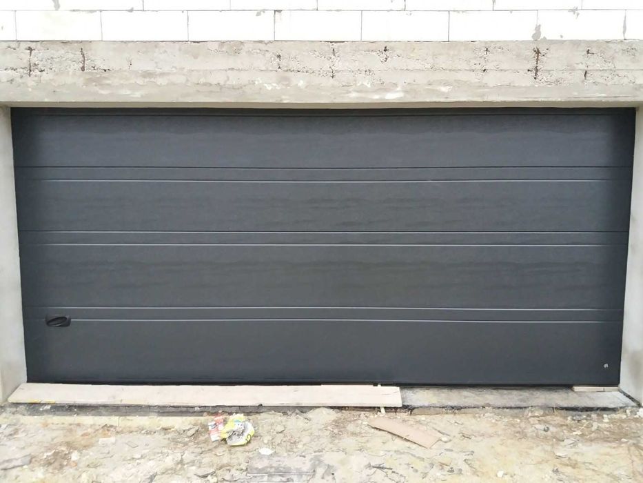 Гаражні секційні, ролетні ворота / автоматика