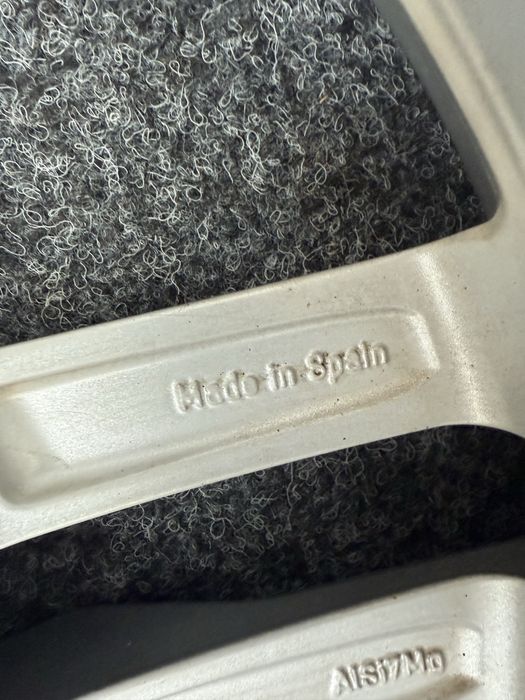 Диски R17 5/100 VW Golf 4 Bora Skod Tour Scala Fabia Roomster Audi A1