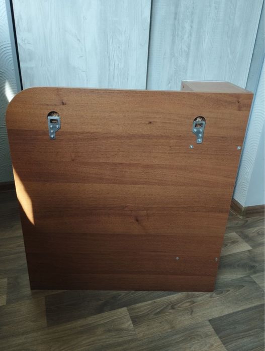 ! Продаю новий шкаф в ванну .