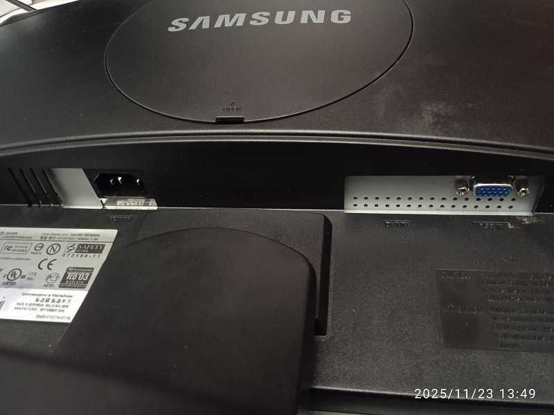 Монитор Samsung 2243SN