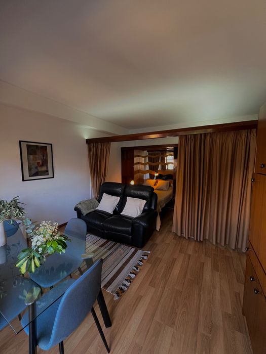 Aluga-se apartamento no coração do Porto
