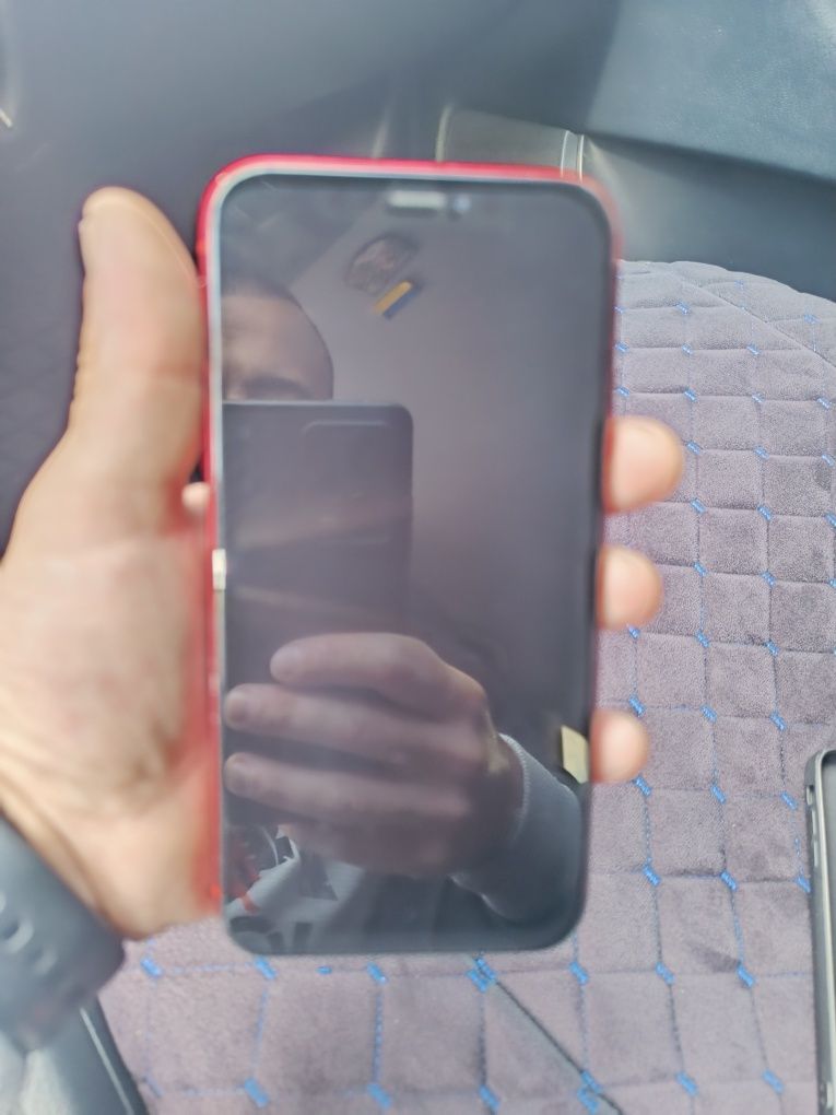 Продам айфон XR на 128