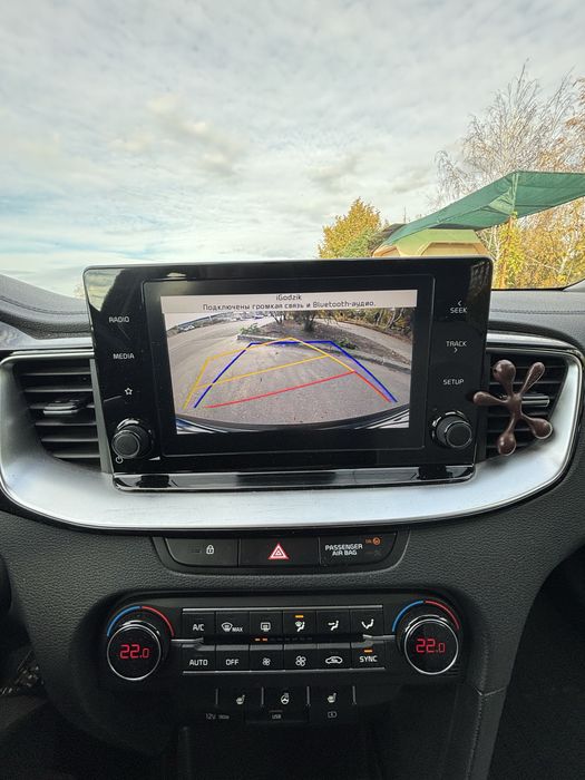 Продаємо автомобіль KIA CEED SW 2021 року