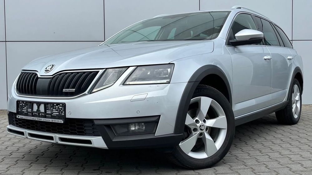 Skoda Octavia DSG 4x4 / Automat / Ksenon / Navi / Led / Skóra / Klimatronik