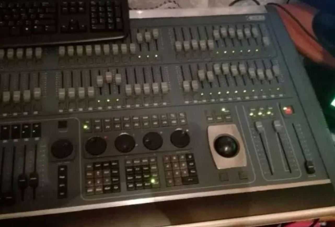 SGM REGIA 2048 OPERA - stół oświetleniowy kontroler sterownik DMX case