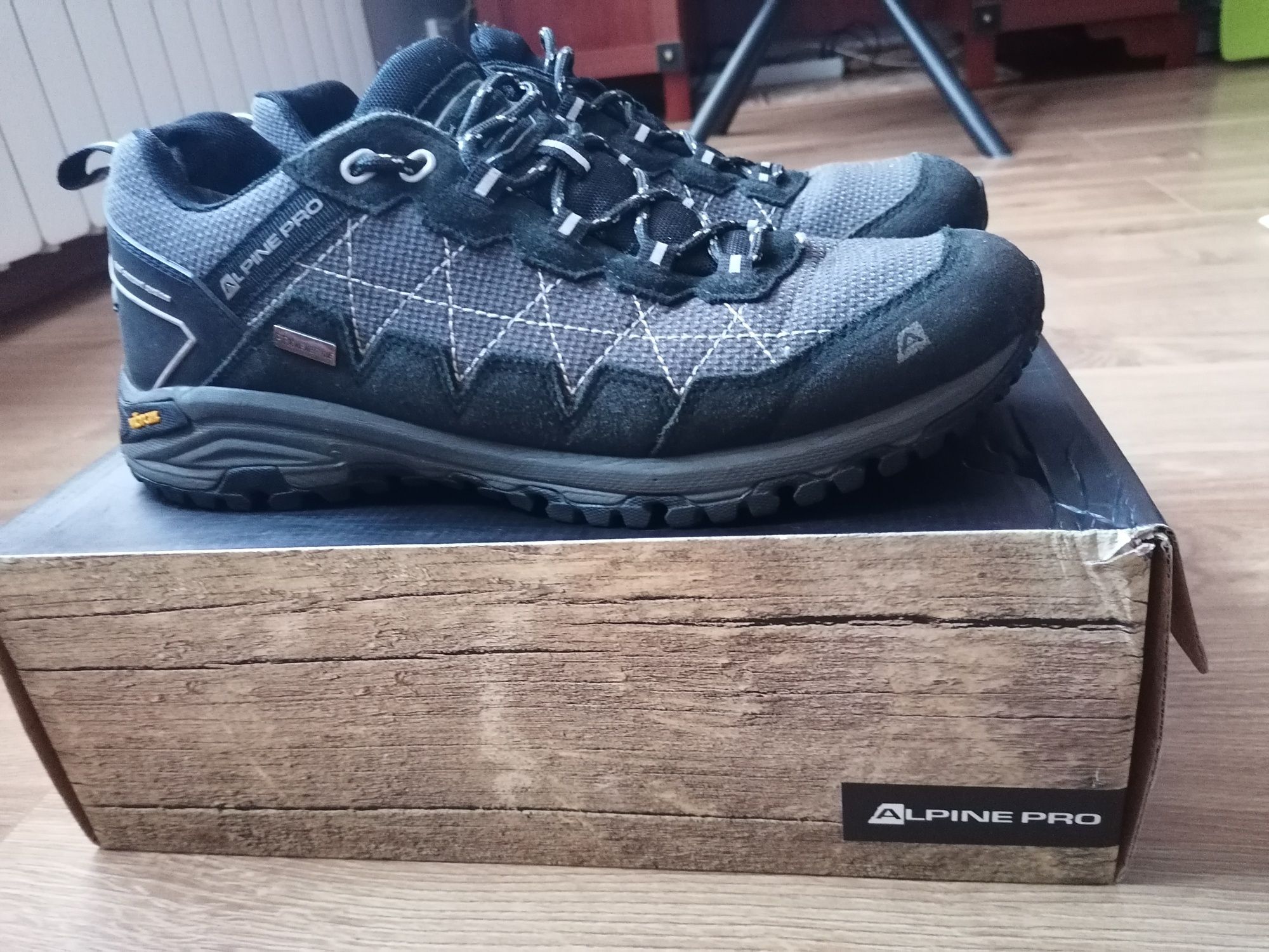 Buty outdoor "ALPINE PRO" /44/