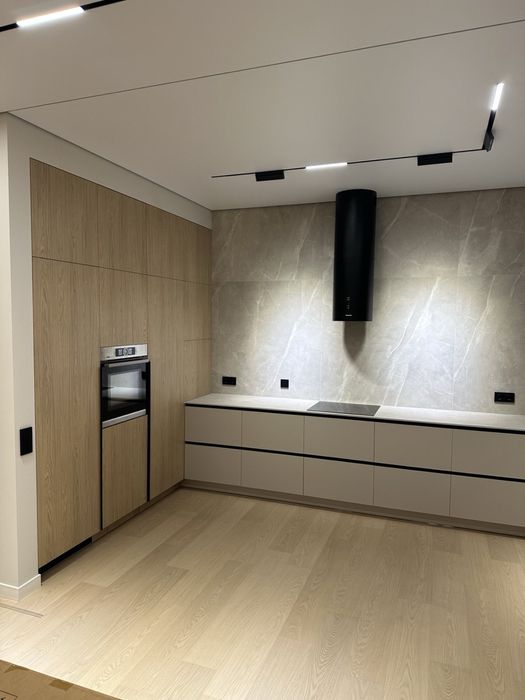 Кухня. Кухні на замовлення. Меблі на замовлення. Шафи купе.