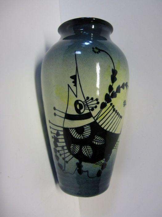 fantástica jarra vintage em faiança de Torres Vedras-assinada