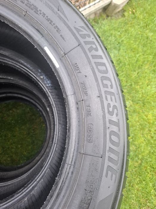 Opona opony Bridgestone 225/55R17
