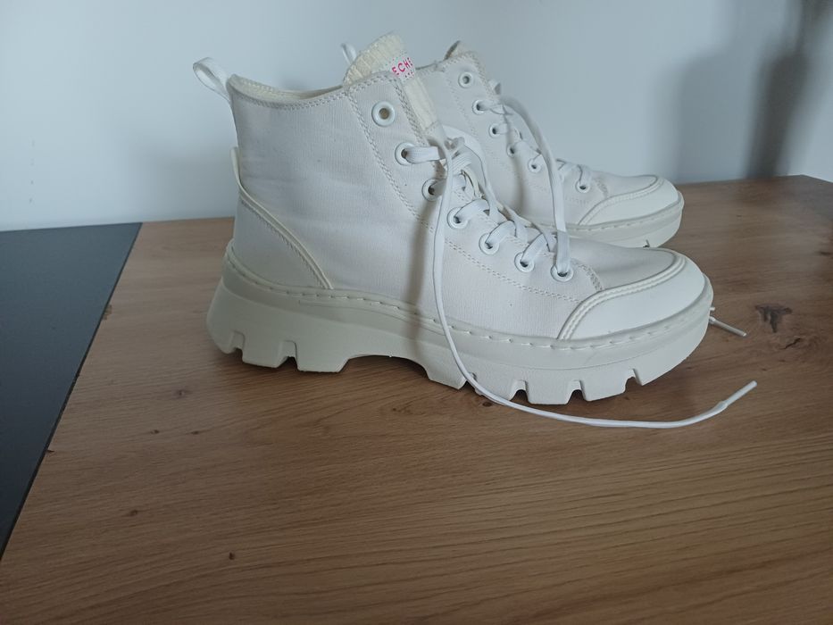 Buty Skechers rozmiar 40 trapery wysokie Ultra lekkie trampki jak nowe